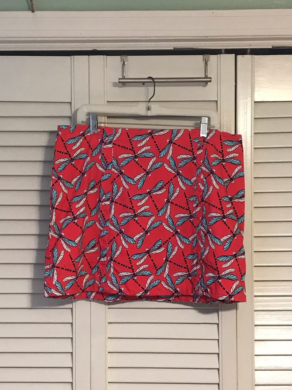 crown & ivy Bright Red Floral-Print Skort